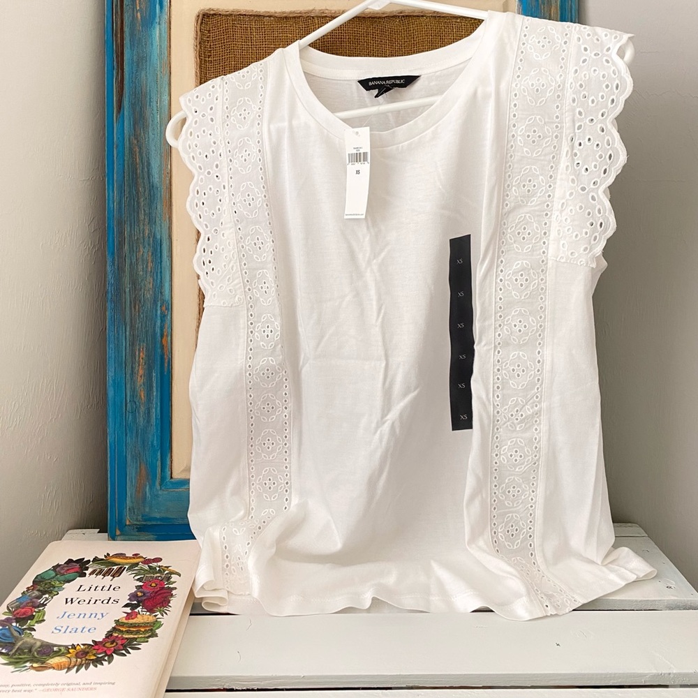 Banana Republic White Tee-Shirt, size XS